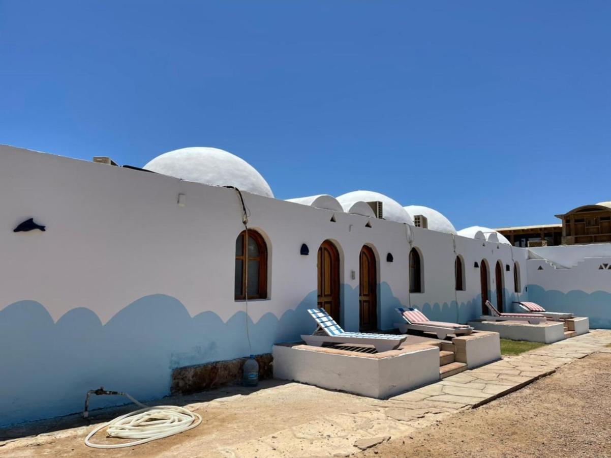 Dolphin Camp Hotel Дахаб Екстериор снимка