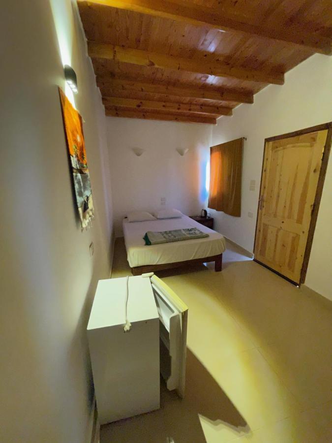 Dolphin Camp Hotel Дахаб Екстериор снимка