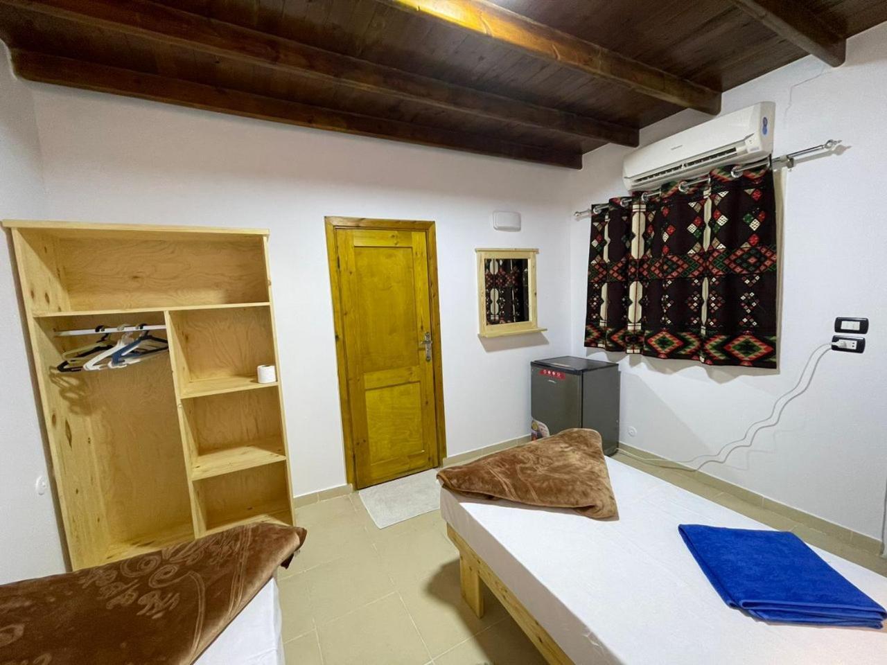 Dolphin Camp Hotel Дахаб Екстериор снимка