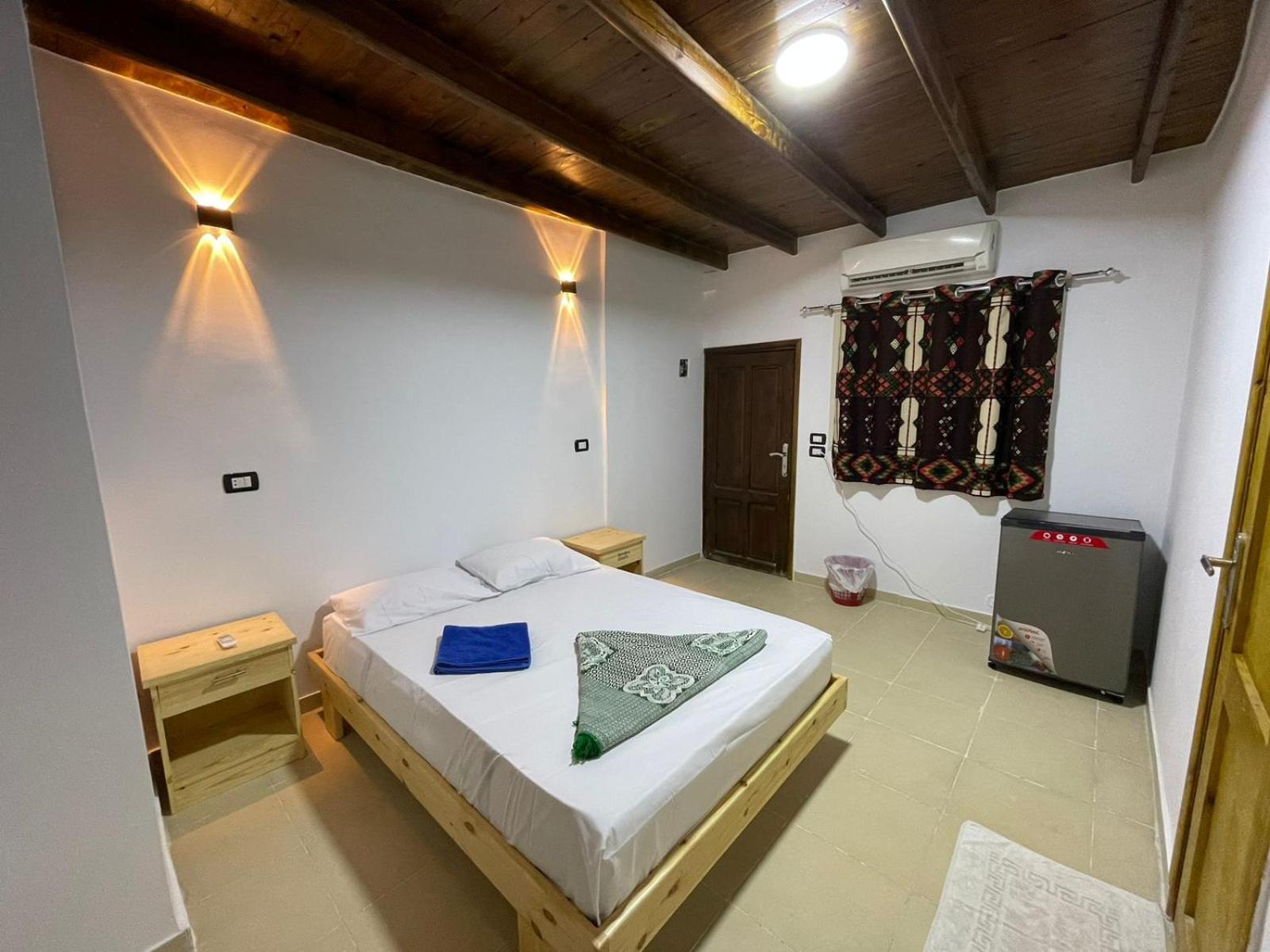 Dolphin Camp Hotel Дахаб Екстериор снимка