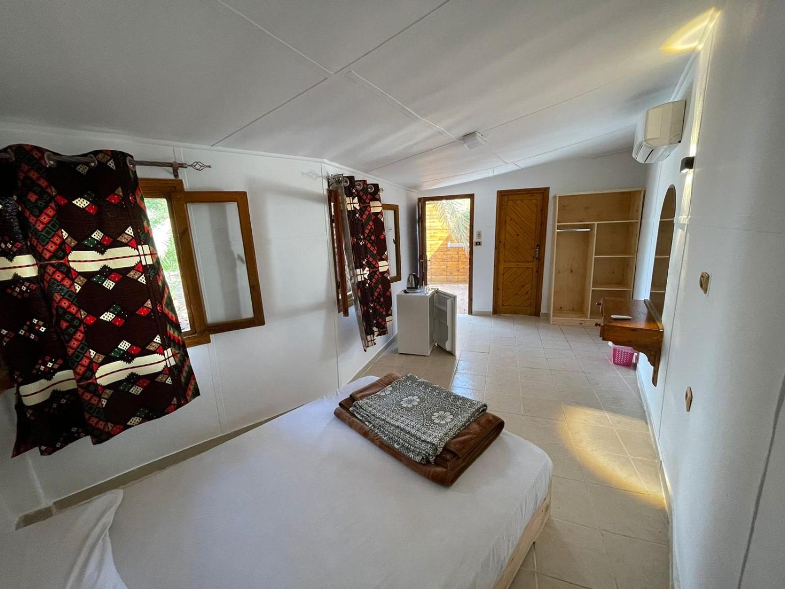Dolphin Camp Hotel Дахаб Екстериор снимка