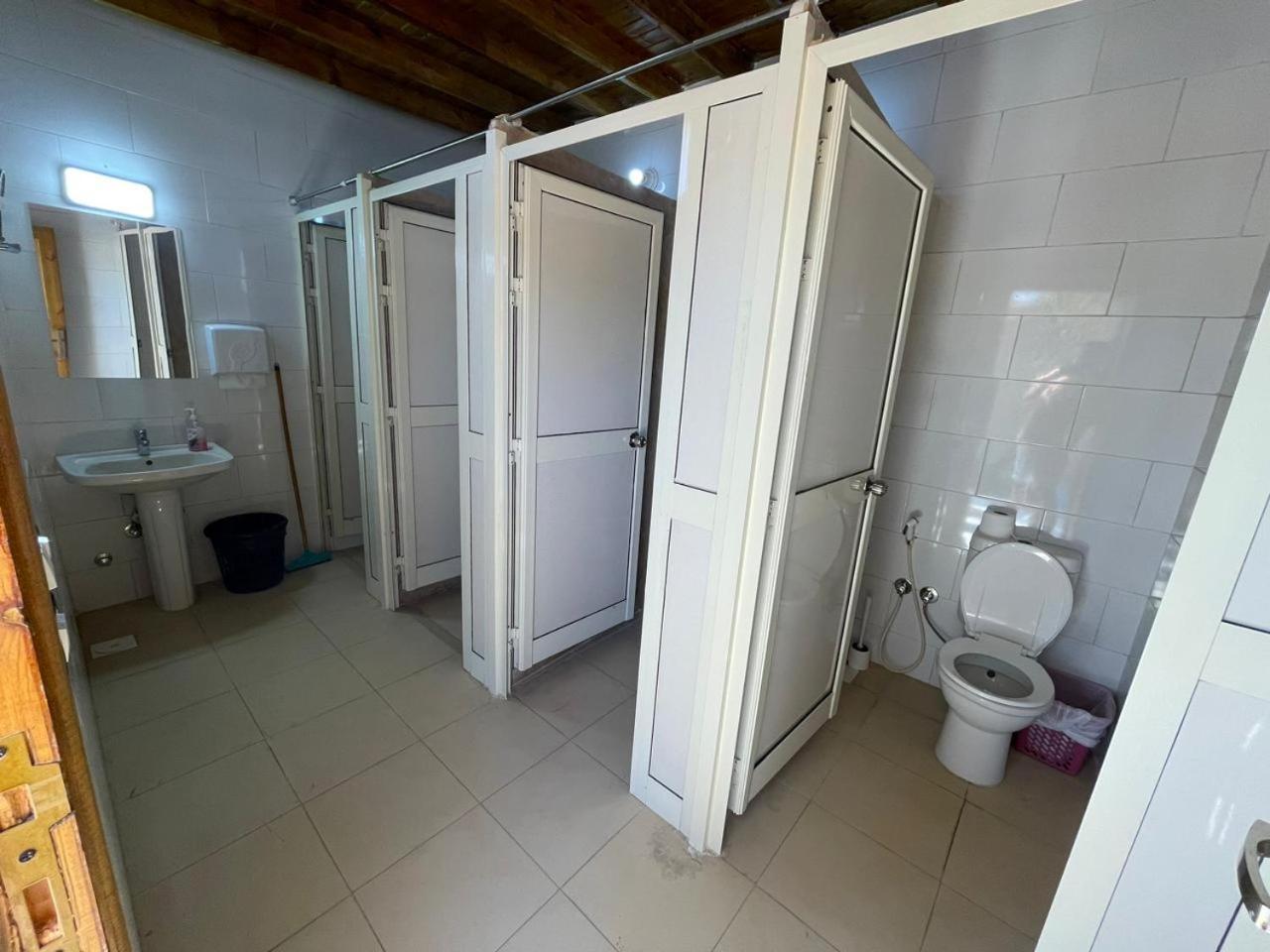 Dolphin Camp Hotel Дахаб Екстериор снимка