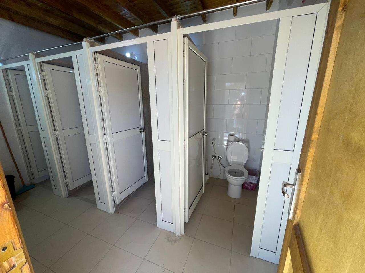 Dolphin Camp Hotel Дахаб Екстериор снимка